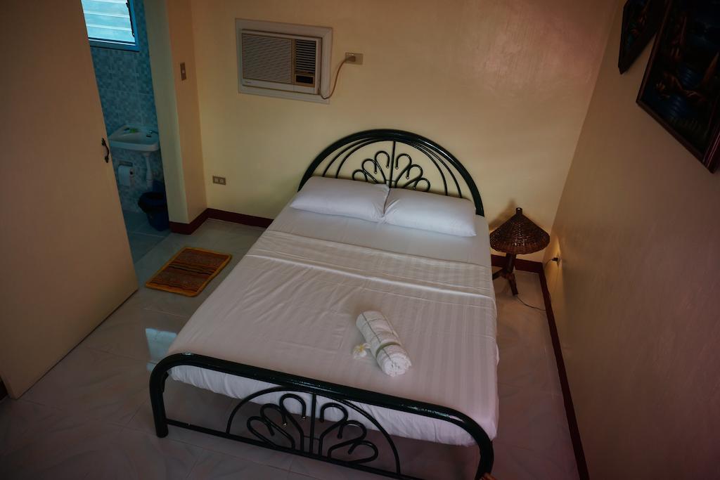 Rama International Beach Resort Botolan Zimmer foto